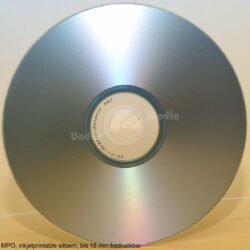 Detailaufnahme eines silbernen DVD-Rohlings, geeignet für den Druck, bis 18 mm bedruckbar.