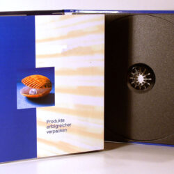 Ein geöffnetes DVD-Case mit einem blauen Cover und einem Bild einer Muschel sowie dem Text "Produkte erfolgreicher verpacken".