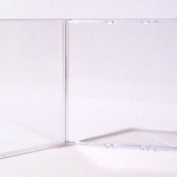 Transparente CD-Hülle offen, mit zwei Klappen und einem klaren Innenraum.