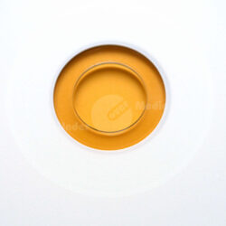 Innenloch eines weißen CD-Rohlings mit etwas transparenter Aussparung.