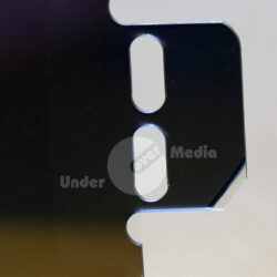 Nahaufnahme einer Ticket-CD mit verschiedenen Ausschnitten und Kanten.